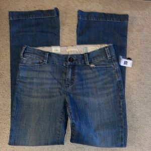 NWT GAP curvy, boot cut, low rise, stretch jeans - size 6